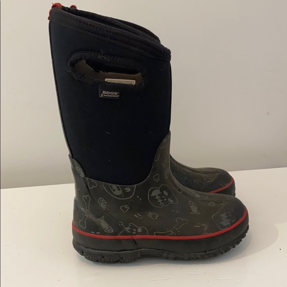Bogs Kids Classic Bones size 11 toddler Euro 27